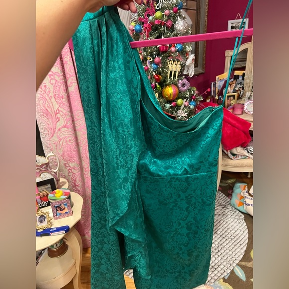 Emerald Green Dress | Cape Detailing | Green Mini Dress | Green Cocktail Dress - Picture 7 of 12